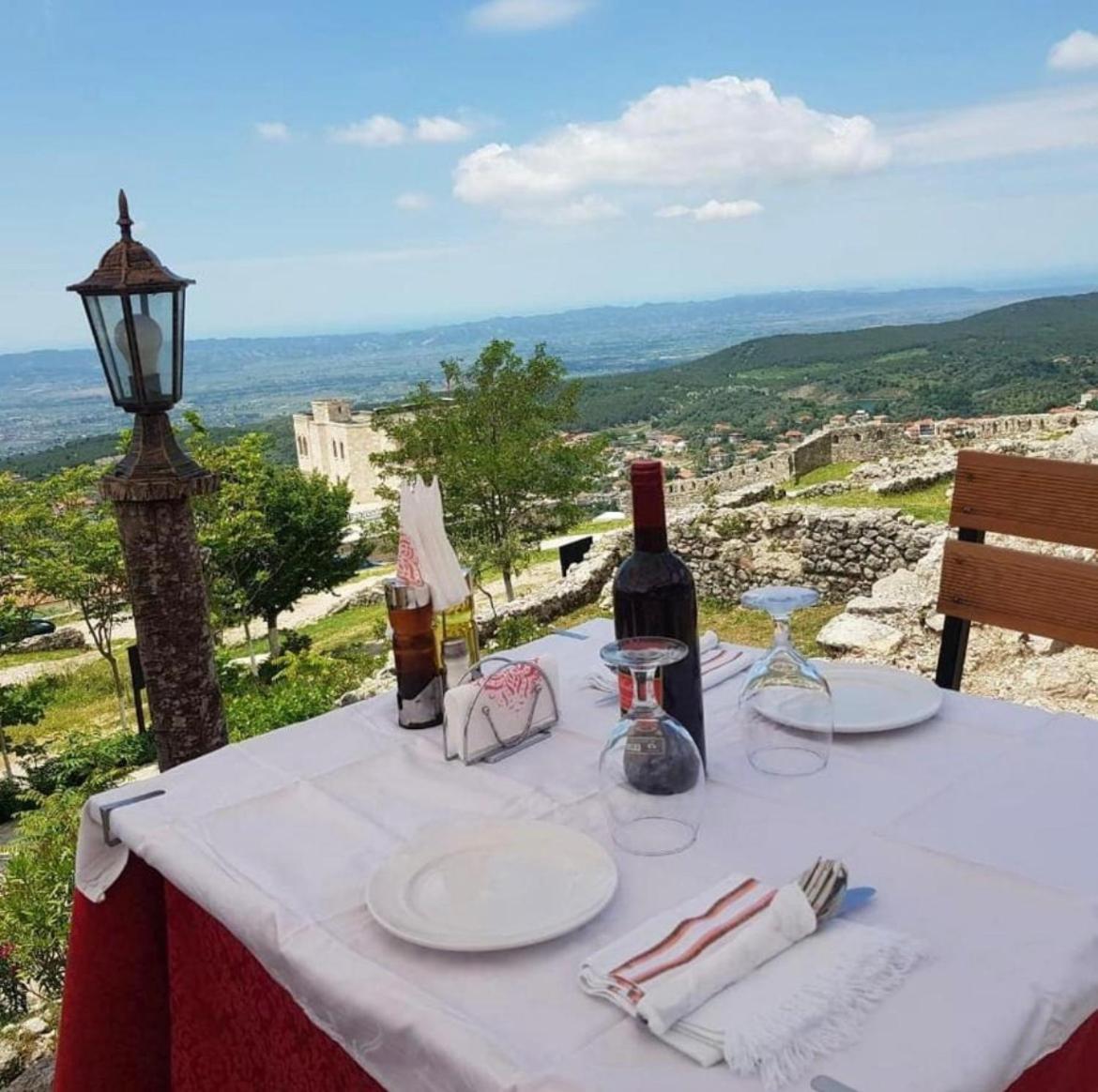 Rooms Emiliano Castle Of Kruja المظهر الخارجي الصورة