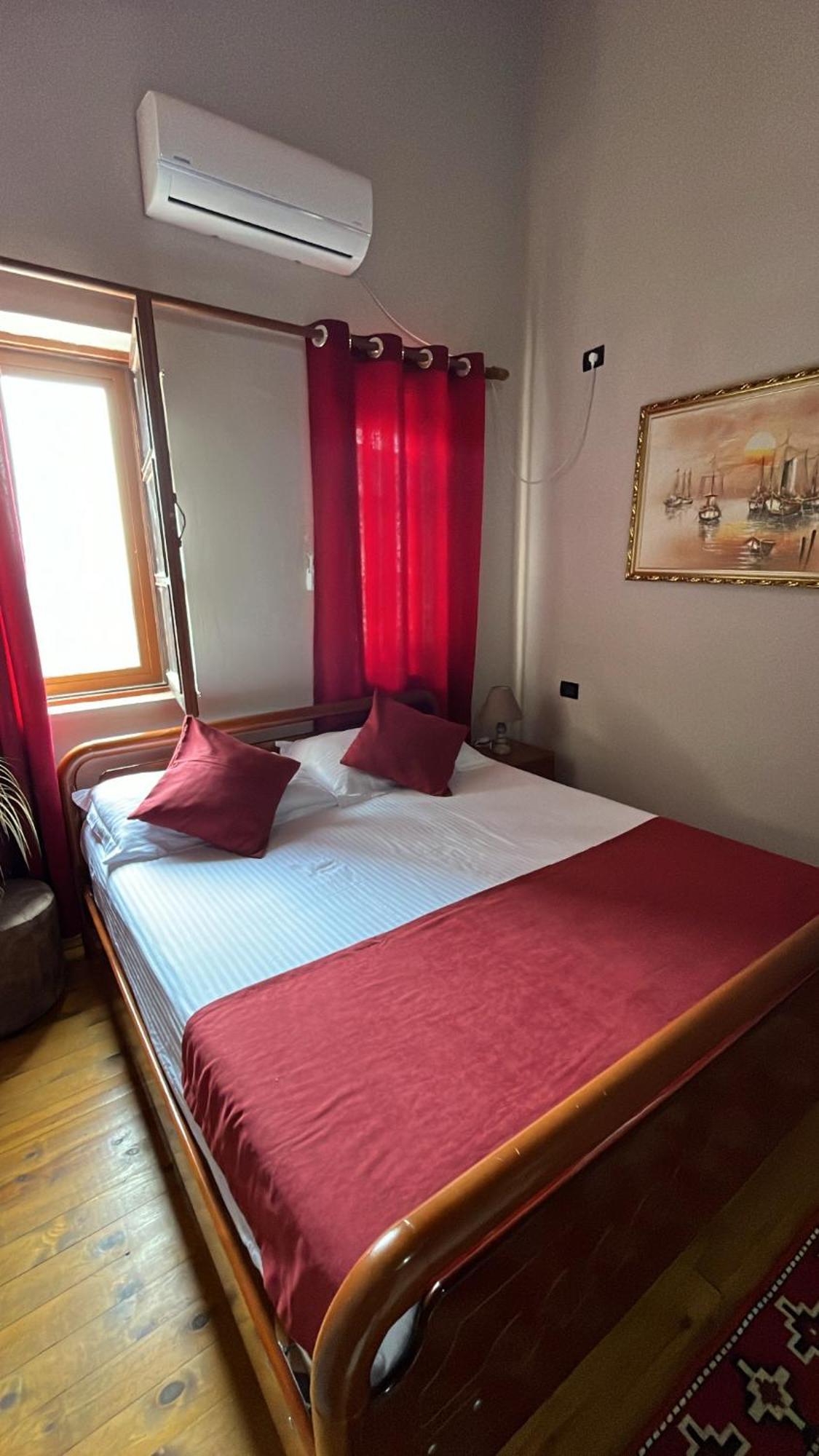 Rooms Emiliano Castle Of Kruja الغرفة الصورة