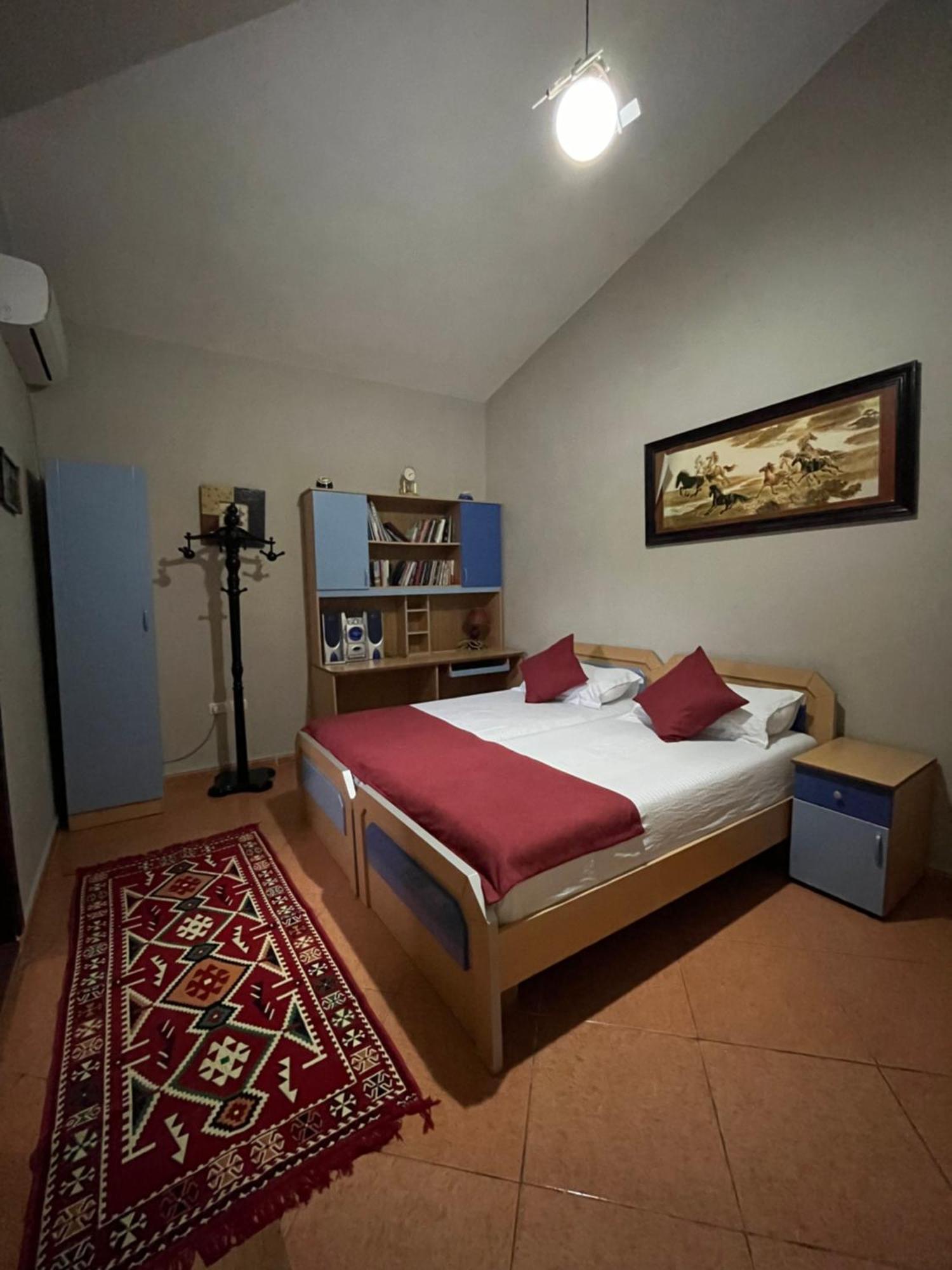 Rooms Emiliano Castle Of Kruja الغرفة الصورة
