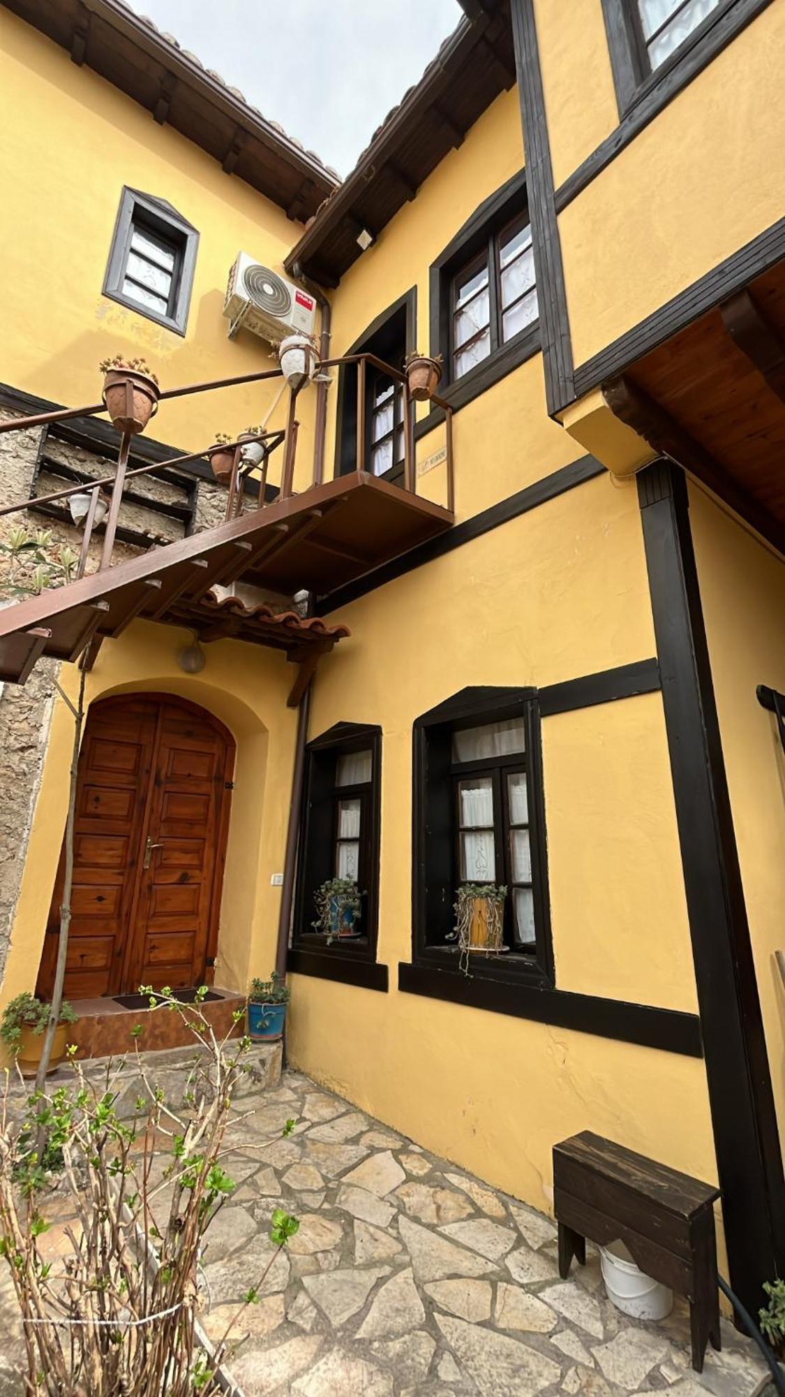 Rooms Emiliano Castle Of Kruja الغرفة الصورة